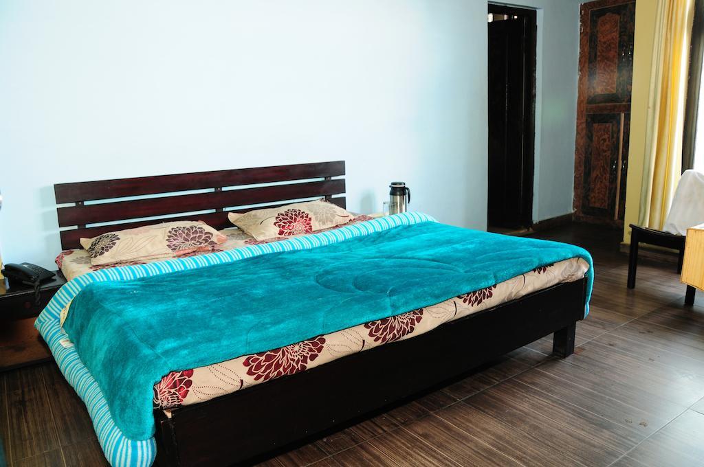 المورا Hotel Sunita الغرفة الصورة